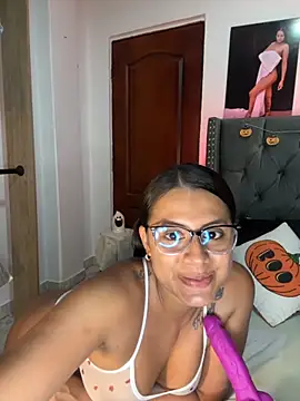 ema zoe online show from 10/20/25, 12:00