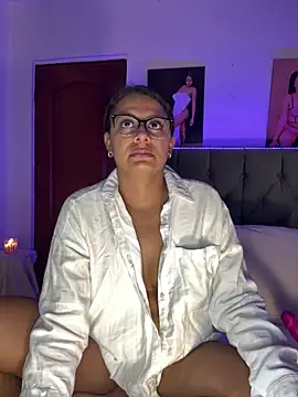 ema zoe online show from 03/24/26, 12:04