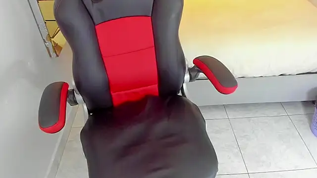 ALISSON BARKER online show from 10/22/25, 07:13