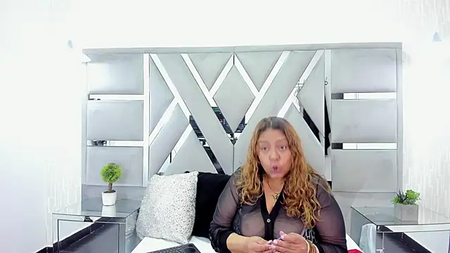 MonzerratBoyer online show from 03/18/26, 07:17