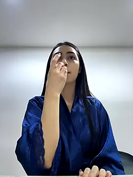 Snapshot of EmelyParker chatting on 09/20/25, 10:55 EmelyParker online show from 09/20/25, 10:55