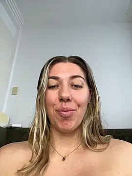 louiseberkeley online show from 06/25/26, 03:17