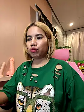 Snapshot of Kath_C chatting on 10/01/25, 03:23 Kath C online show from 10/01/25, 03:23