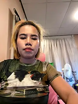 Snapshot of Kath_C chatting on 10/14/25, 05:08 Kath C online show from 10/14/25, 05:08