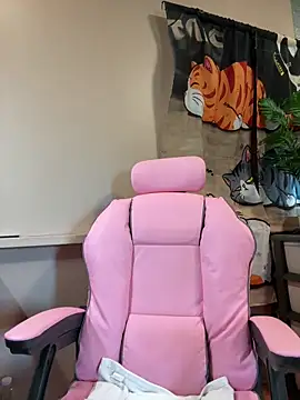 Snapshot of Kath_C chatting on 10/23/25, 03:50 Kath C online show from 10/23/25, 03:50