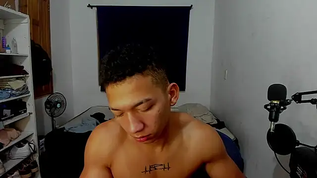 JuanchiT66 online show from 10/22/25, 03:56