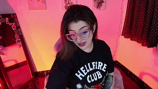 isaferrer06 online show from 11/26/25, 04:13