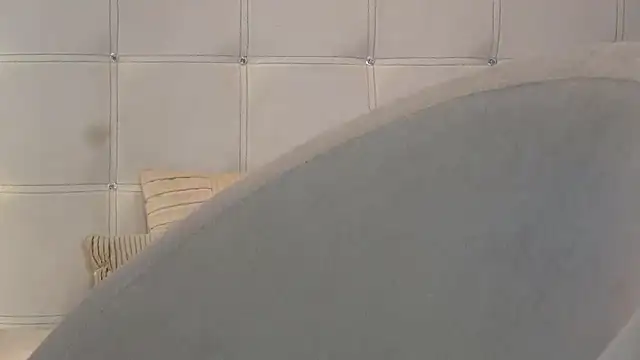 LadyValeriaXO online show from 10/20/25, 10:59