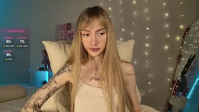 Snapshot of Lunainnk chatting on 01/19/26, 01:31 Lunainnk online show from 01/19/26, 01:31