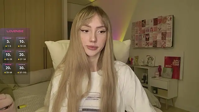 Snapshot of Lunainnk chatting on 02/04/26, 01:44 Lunainnk online show from 02/04/26, 01:44