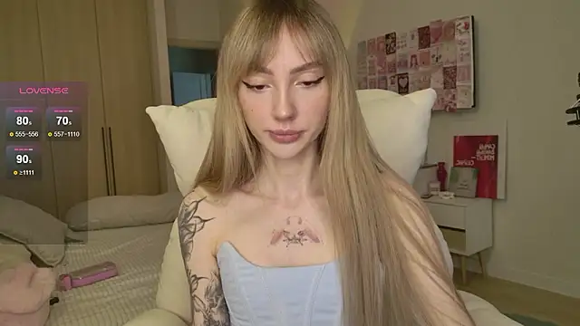 Snapshot of Lunainnk chatting on 02/05/26, 04:50 Lunainnk online show from 02/05/26, 04:50