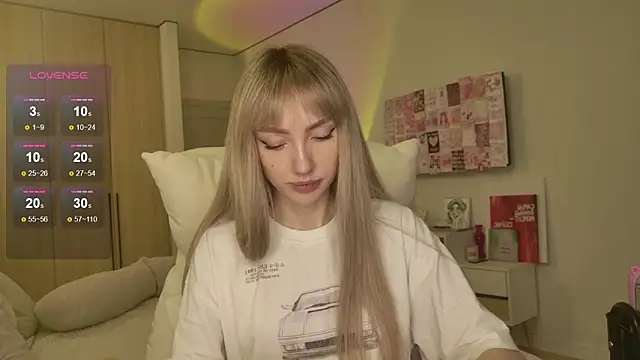 Snapshot of Lunainnk chatting on 02/23/26, 07:22 Lunainnk online show from 02/23/26, 07:22