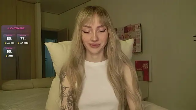 Snapshot of Lunainnk chatting on 02/27/26, 10:32 Lunainnk online show from 02/27/26, 10:32