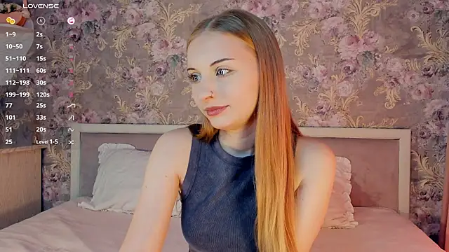 Snapshot of MagicCutie chatting on 09/10/25, 08:36 MagicCutie online show from 09/10/25, 08:36