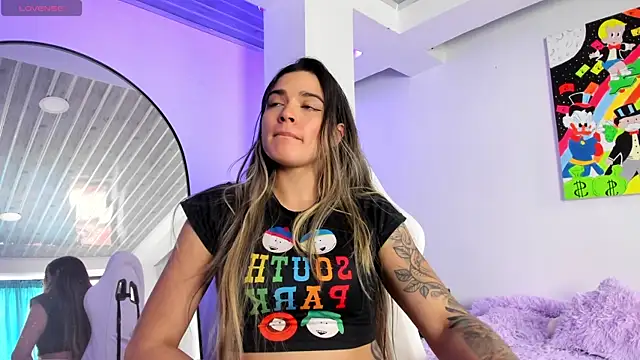 MiaVillalobos online show from 04/22/26, 09:49