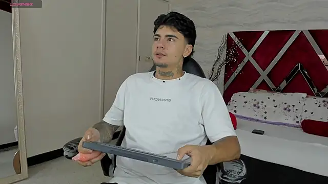 JamesDeker online show from 10/24/25, 08:05