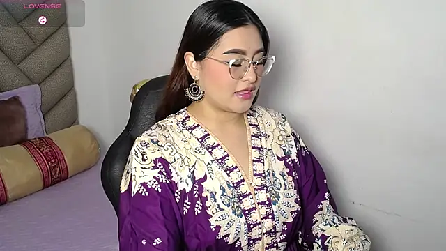 heluejamil online show from 10/30/25, 02:07