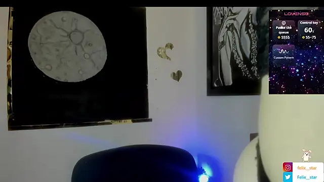 Roxannelorence  online show from 11/07/25, 03:12