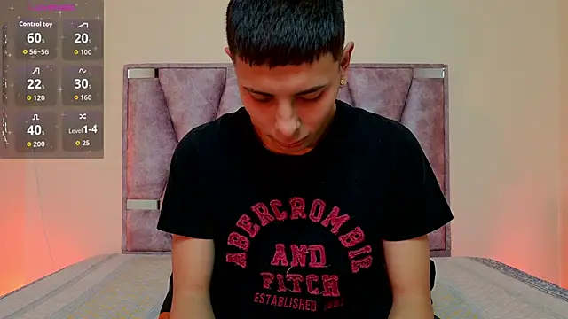 Snapshot of lana_and_liam_ chatting on 09/11/25, 10:15 lana and liam online show from 09/11/25, 10:15