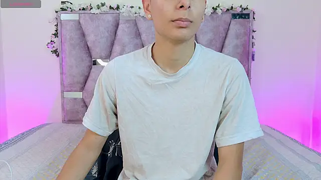 Snapshot of lana_and_liam_ chatting on 11/01/25, 10:28 lana and liam online show from 11/01/25, 10:28