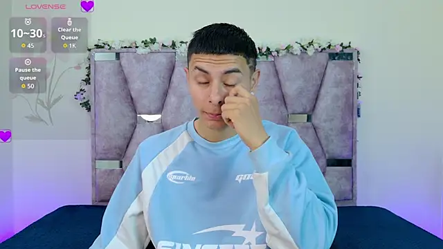 Snapshot of lana_and_liam_ chatting on 11/14/25, 09:30 lana and liam online show from 11/14/25, 09:30