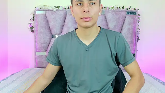 Snapshot of lana_and_liam_ chatting on 12/18/25, 09:26 lana and liam online show from 12/18/25, 09:26