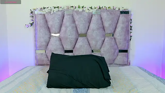 Snapshot of lana_and_liam_ chatting on 02/11/26, 10:09 lana and liam online show from 02/11/26, 10:09