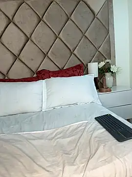 AngelinaDuvall online show from 03/31/26, 10:43