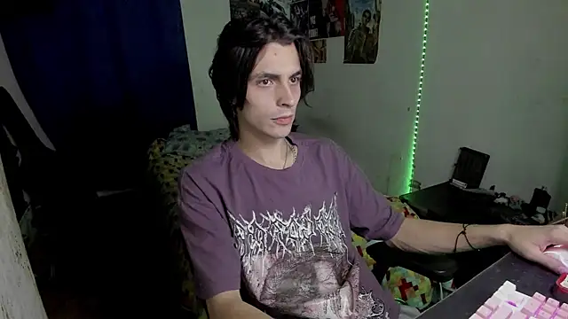 Snapshot of golden_ryyan chatting on 06/11/26, 07:06 golden ryyan online show from 06/11/26, 07:06