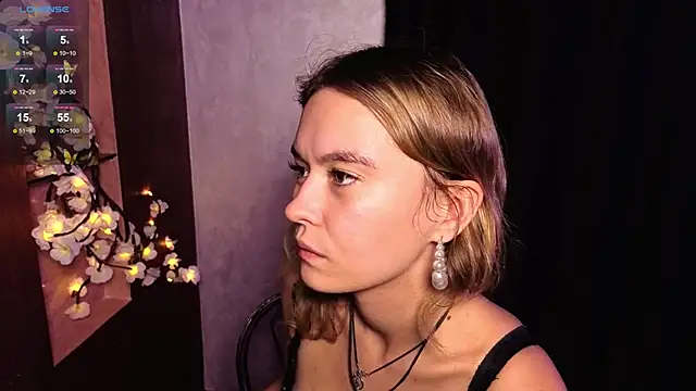 Snapshot of DemonaCast chatting on 10/11/25, 05:11 DemonaCast online show from 10/11/25, 05:11