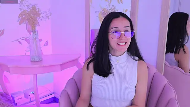 Snapshot of Ginevra_esposito chatting on 09/10/25, 01:00 Ginevra esposito online show from 09/10/25, 01:00