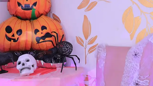 Ginevra esposito online show from 10/31/25, 01:34