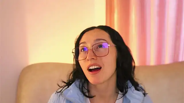 Snapshot of Ginevra_esposito chatting on 05/19/26, 12:55 Ginevra esposito online show from 05/19/26, 12:55