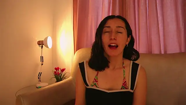 Snapshot of Ginevra_esposito chatting on 06/04/26, 12:33 Ginevra esposito online show from 06/04/26, 12:33