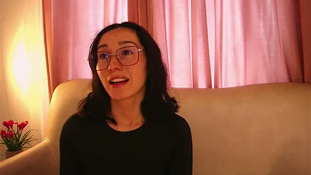 Snapshot of Ginevra_esposito chatting on 06/05/26, 04:35 Ginevra esposito online show from 06/05/26, 04:35