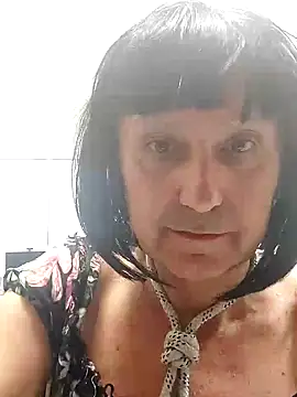 Emily de Carla online show from 10/15/25, 02:39