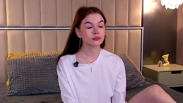 Wanda Wild online show from 09/18/25, 04:03