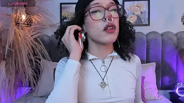 Dark nina  online show from 10/22/25, 03:40