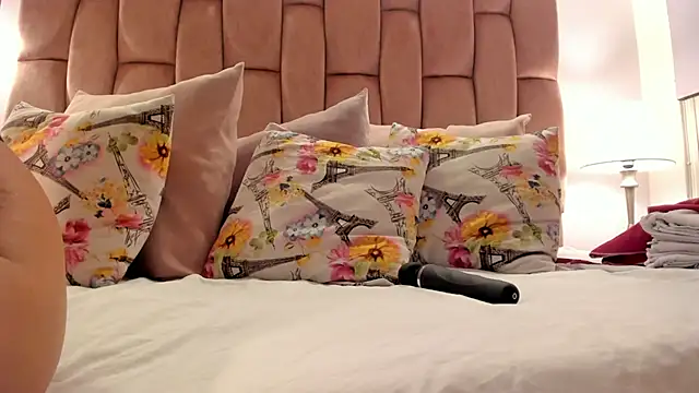 aishathornee online show from 01/11/26, 07:19