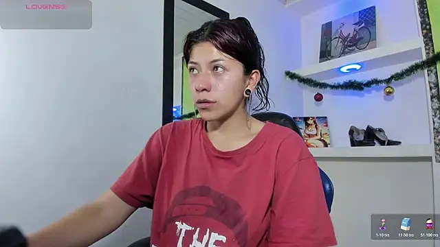 Snapshot of Raven_Rouge_ chatting on 01/06/26, 03:32 Raven Rouge online show from 01/06/26, 03:32