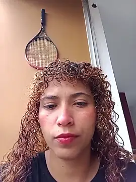 Snapshot of Vikyvoyeur chatting on 11/09/25, 06:17 Vikyvoyeur online show from 11/09/25, 06:17