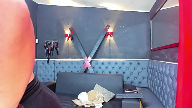 Stephy  online show from 11/13/25, 08:41