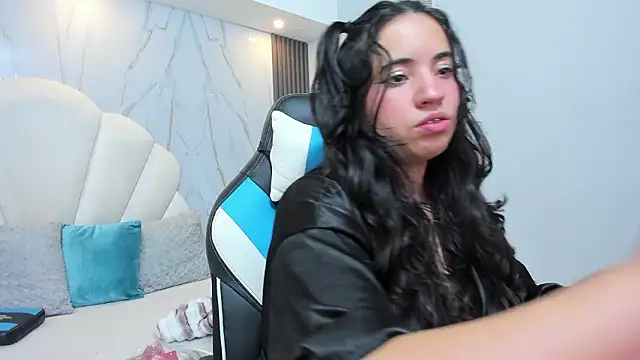 Snapshot of Nicol_Chang chatting on 02/19/26, 01:29 Nicol Chang online show from 02/19/26, 01:29