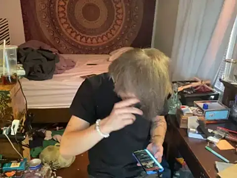 XanderOzzz online show from 11/07/25, 02:06