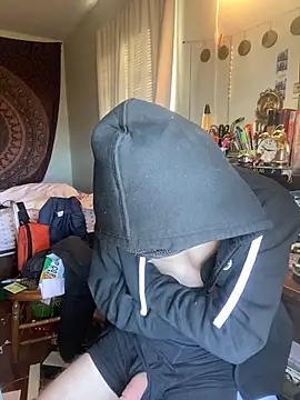 XanderOzzz online show from 11/28/25, 03:36