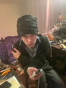 XanderOzzz online show from 12/05/25, 10:13