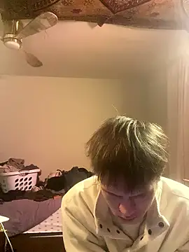 XanderOzzz online show from 12/16/25, 06:51