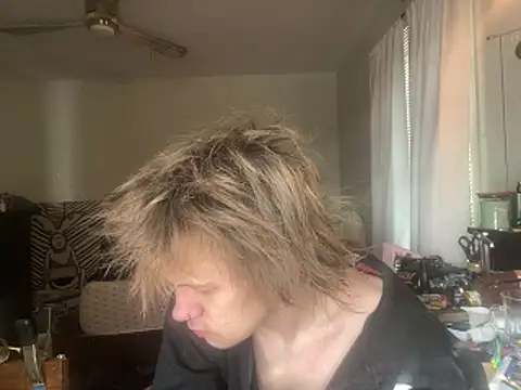 XanderOzzz online show from 05/04/26, 08:27
