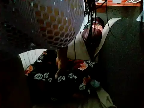 Snapshot of bustydivaxx21 chatting on 09/26/25, 11:20 bustydivaxx21 online show from 09/26/25, 11:20