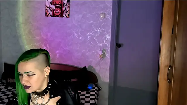 Snapshot of NeonNectar_ chatting on 10/17/25, 03:25 NeonNectar online show from 10/17/25, 03:25